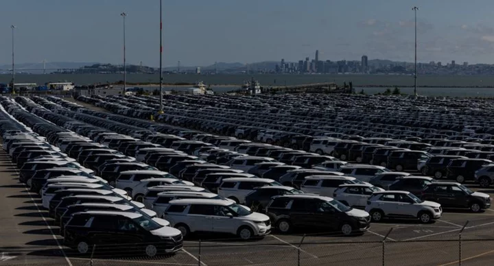 US new vehicle sales to rise in November on strong demand - report