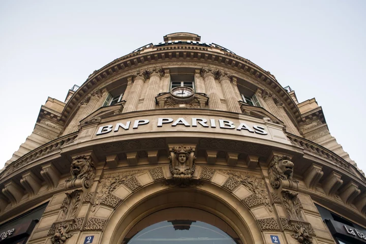 BNP Paribas in Exclusive Talks to Take on Orange Bank Clients
