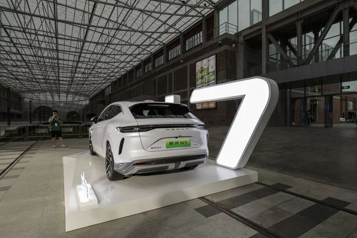BYD Launches Another Premium SUV in Push for EV Market Dominance