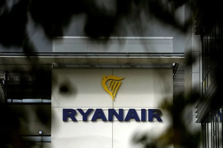 Ryanair settles U.S. shareholder lawsuit over unionization comments