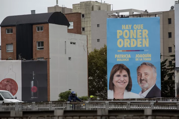 Argentina Holds Key Primary Election With Markets on Edge