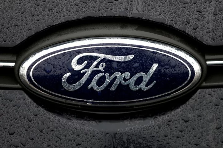 Ford to cut jobs in US, Canada