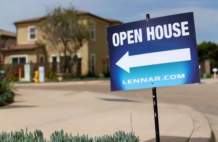Homebuilder Lennar Corp beats quarterly profit estimates