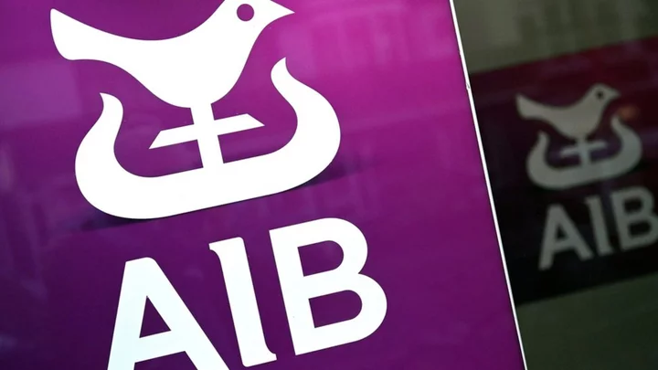 AIB makes a pre-tax profit of €987m