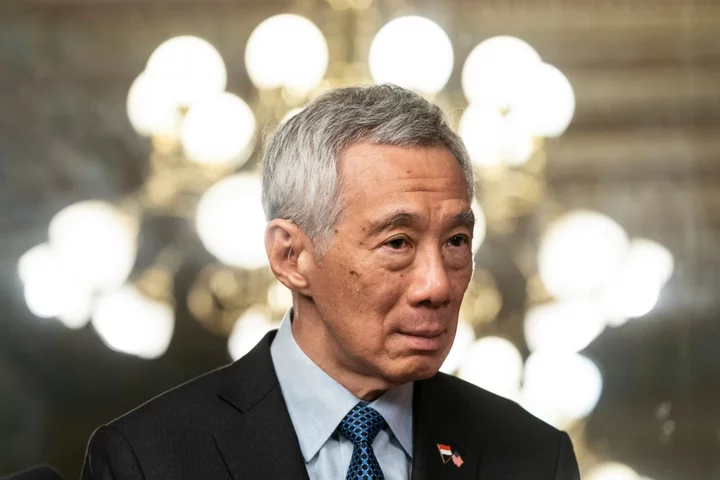 Singapore PM to Address Political Scandals in Parliament