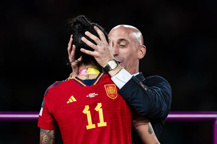 Spain Moves to Suspend Football Chief Rubiales Over World Cup Kiss