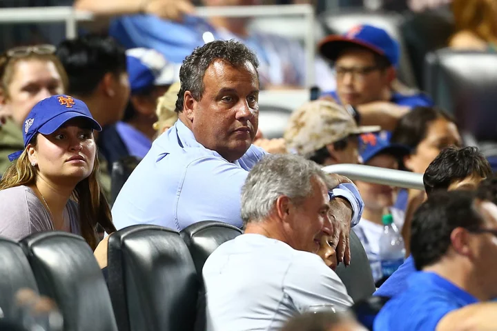 Chris Christie Is Working for Free for Steve Cohen’s NY Mets