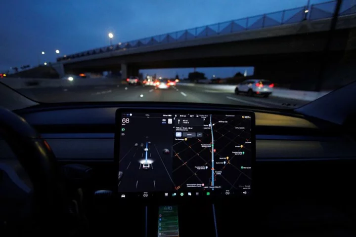 U.S. regulator asks for information on Tesla Autopilot monitoring drivers