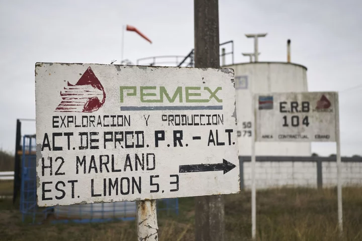 After $85 Billion Tab, AMLO Requests Weekly Updates From Pemex