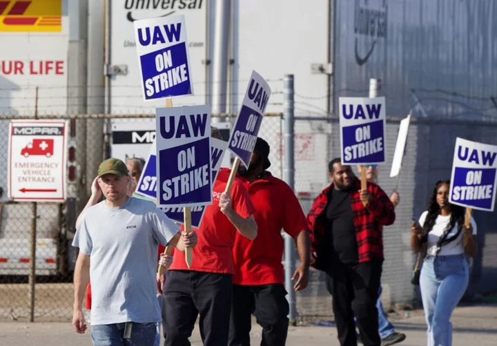 Auto suppliers urge Biden to provide financial assistance to address strike