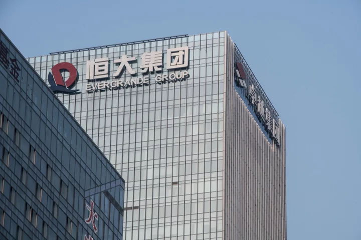 Evergrande Said to Have Proposed New Debt Plan, Reuters Says