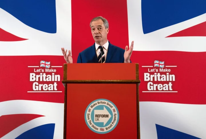 Brexit Champion Farage’s Account Furore Puts Heat on NatWest