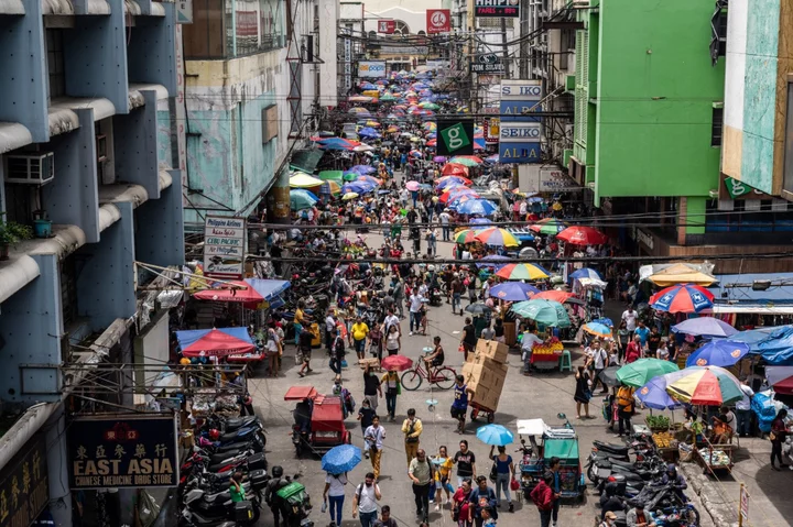 Philippine Economy Rises 4.3% Last Quarter, Below All Estimates
