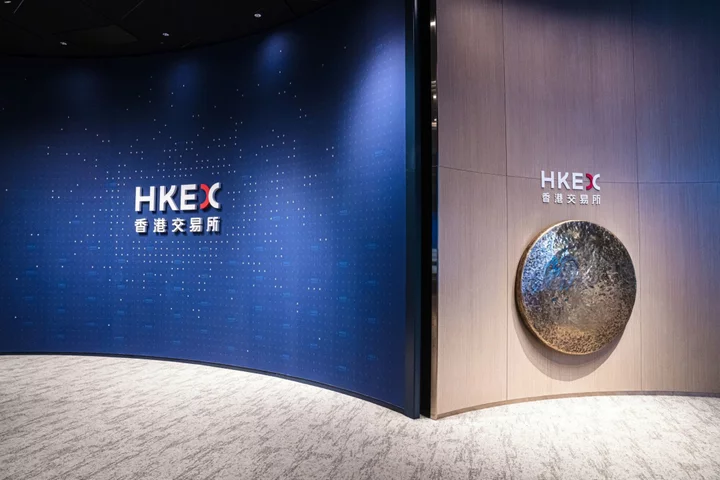 Hong Kong Finance ‘Czar’ Yam Is Frontrunner as Next HKEX Chair