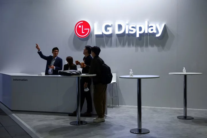LG Display posts sixth straight quarterly loss