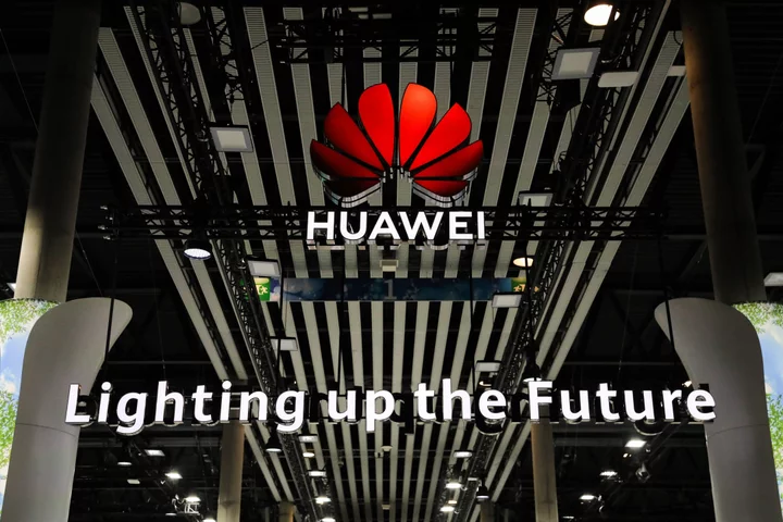 Huawei Suppliers Top Asia Stock Benchmark to Defy Bad October