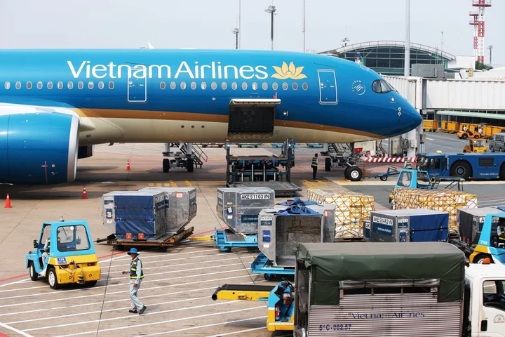Vietnam Air, Boeing Agree $7.8 Billion Deal for 737 Max Jets