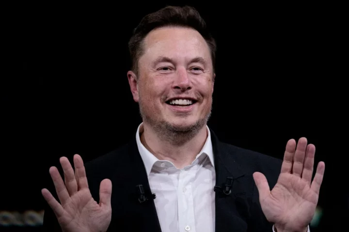 Former Twitter exec says a mercurial Musk rules by 'gut'
