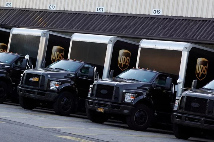 UPS CEO says new labor deal with Teamsters to cost less than $30 billion - CNBC