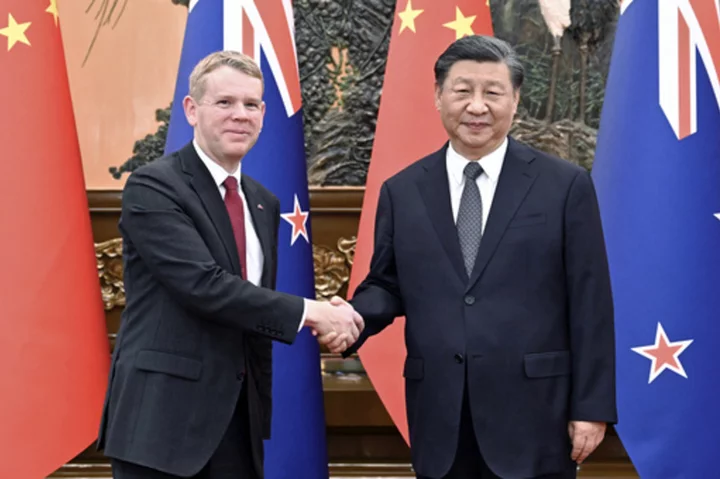 New Zealand Prime Minister Hipkins visits China to boost economic ties
