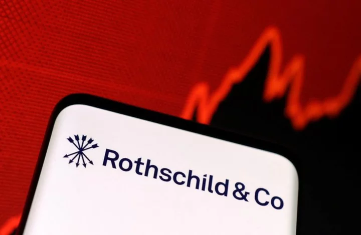 Rothschild family buys 8.2 million shares of Paris-listed investment bank