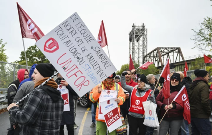 Agreement reached to end strike that shut down a vital Great Lakes shipping artery for a week