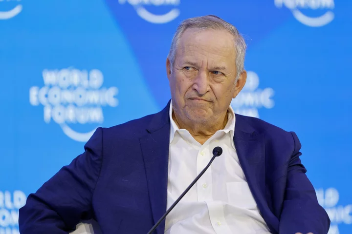 Larry Summers ‘Sickened’ by Harvard’s Silence Over Attack on Israel