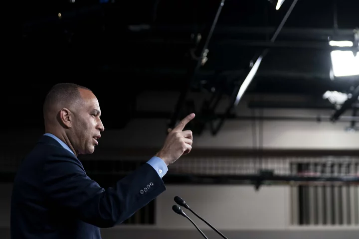 House GOP Is Engaged in a Destructive ‘Civil War,’ Jeffries Says