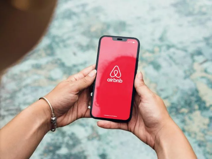 Airbnb sees record bookings despite recession fears