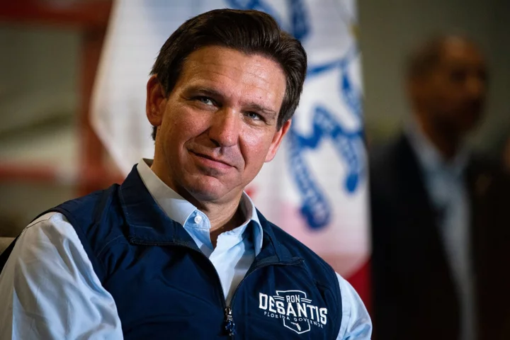 DeSantis Group Attacks Trump Directly for the First Time in Iowa Ad