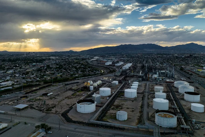 Occidental to Keep Oil Production Steady Even as Crude Prices Near $100