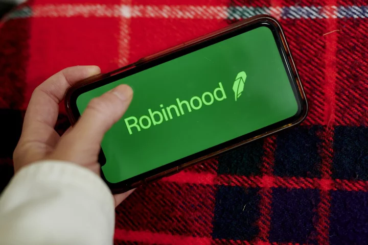 Robinhood Removes 3 Crypto Tokens Following Regulatory Crackdown