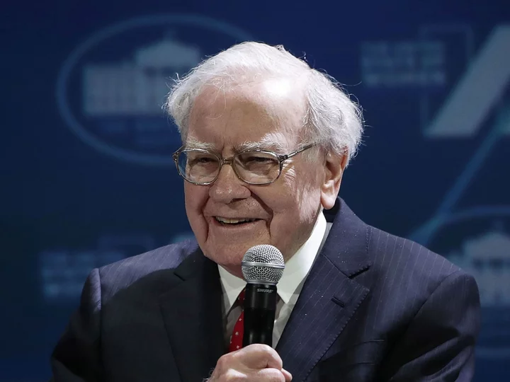 Buffett’s Berkshire Poised for Gains on Rate Hikes, Countering Slumps