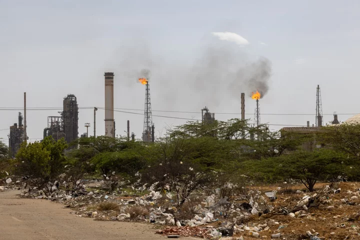Chevron, Repsol Poised to Capitalize on Venezuelan Oil Opening