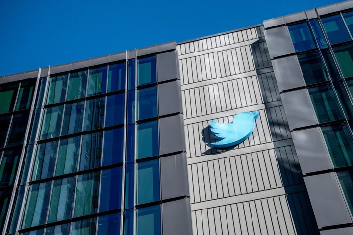 Twitter Accused of Ducking a Fight Over Musk’s Mass Layoffs