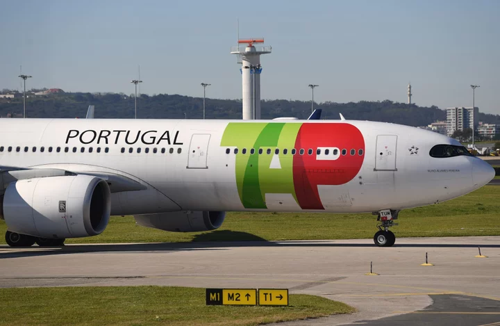 Portugal Hires Ernst & Young, Finantia to Value Airline TAP Before Planned Stake Sale