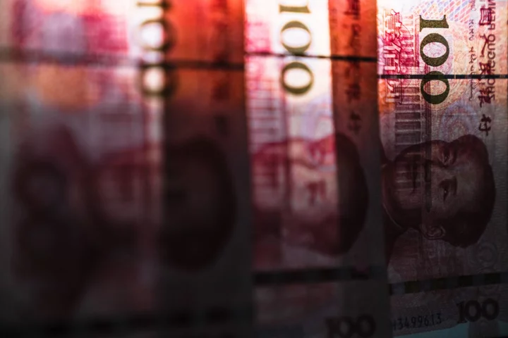 EBRD Sees Challenge to Dollar from Russia’s Trade in Yuan