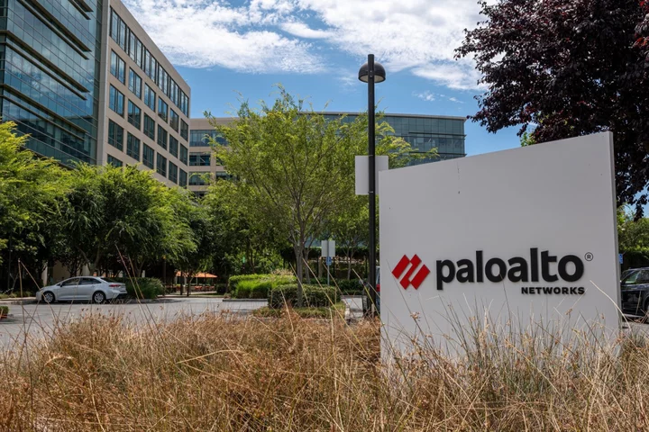 Palo Alto Networks Slips After Missing Billings Estimate