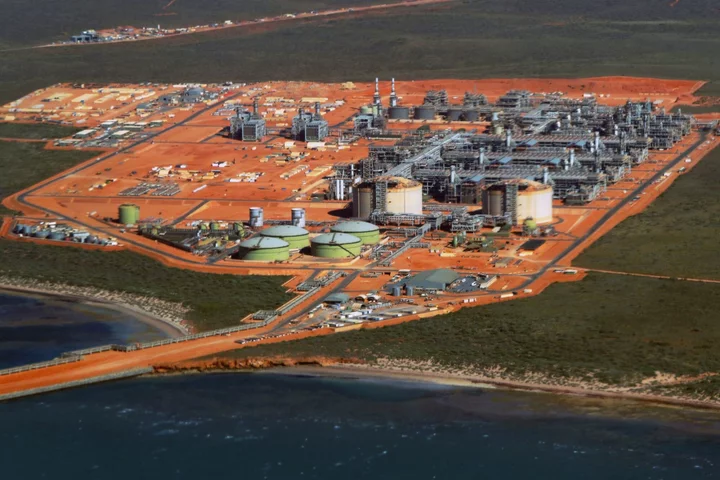 Chevron and Unions Agree to End Australia LNG Strikes