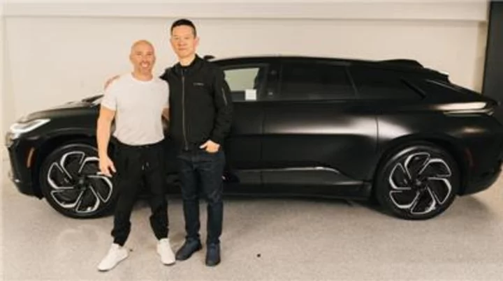 Faraday Future Delivered Its Vehicle to Realtor and Netflix Star Jason Oppenheim at the “Delivery Co-Creation Day”, Creating Boundary-Breaking Eco-Chemistry Among Ultra Luxury Homes, Ultra Luxury Cars, and Reality TV Show Industries